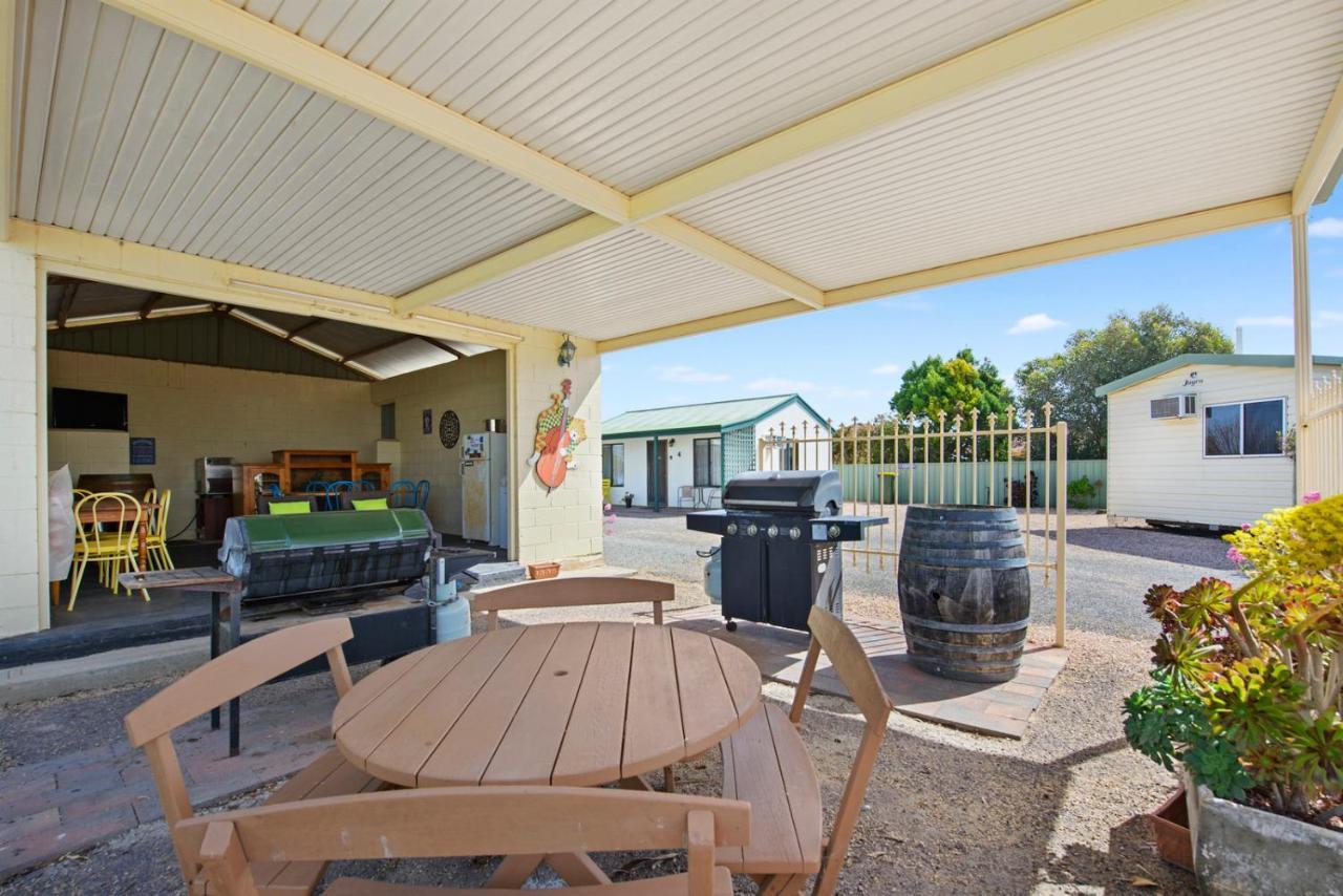 Port Moonta Moonta Bay Accommodation מראה חיצוני תמונה
